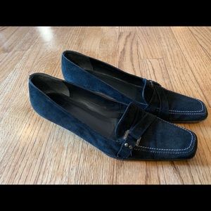 Stuart weitzman suede kitten heels